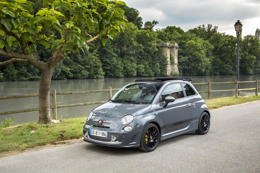  Abarth 595C Competizione 2012 года  (фото 5 из 41)